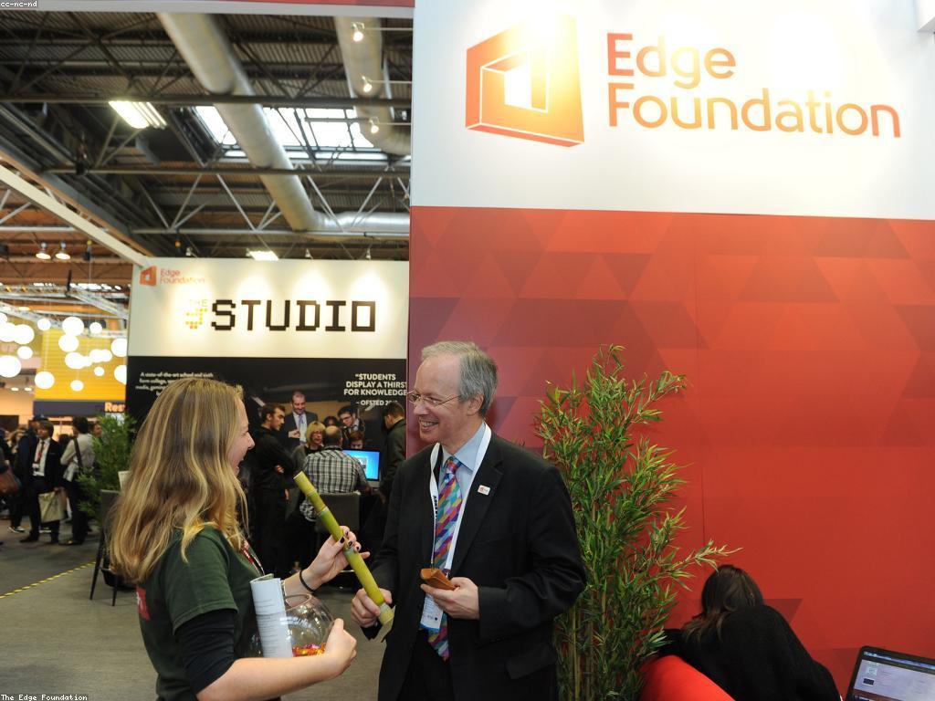 យុទ្ធសាស្ត្រលេង: ការពង្រីកទស្សនៈថ្មីក្នុងការលេង